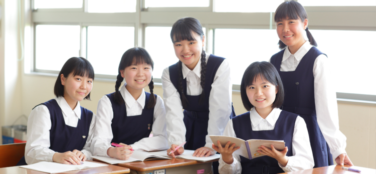 純真中学校・高校の制服写真画像まとめ・レビュー口コミ評判・生徒の着こなし・夏服冬服詳細情報
