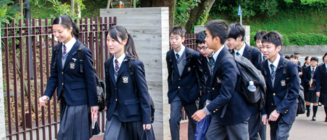 上智福岡中学高校の制服写真画像まとめ・レビュー口コミ評判・生徒の着こなし・夏服冬服詳細情報│全国中高制服グラム-全国47都道府県の中学校高等学校制服 検索口コミ-