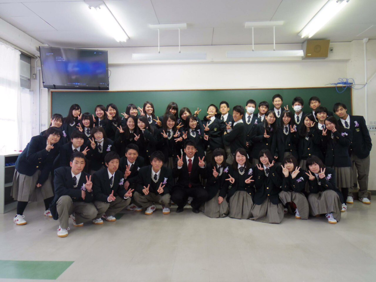 兵庫県立神戸甲北高校の制服写真画像まとめ・レビュー口コミ評判・生徒の着こなし・夏服冬服詳細情報│全国中高制服グラム全国47都道府県の中学校