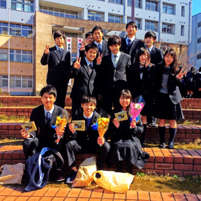 神戸市立六甲アイランド高校の制服写真画像まとめ・レビュー口コミ評判・生徒の着こなし・夏服冬服詳細情報