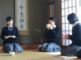 兵庫県立川西明峰高校の制服写真画像まとめ・レビュー口コミ評判・生徒の着こなし・夏服冬服詳細情報