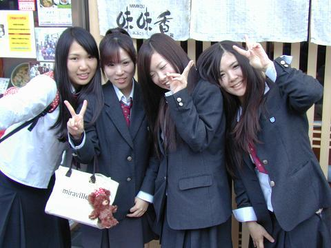 兵庫県立神戸北高校の制服写真画像まとめ・レビュー口コミ評判・生徒の着こなし・夏服冬服詳細情報