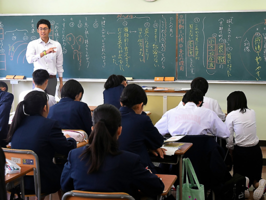 神奈川県立足柄高校の制服写真画像まとめ・レビュー口コミ評判・生徒の着こなし・夏服冬服詳細情報