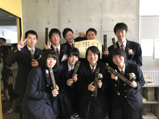 福島県立会津学鳳中学校・高校の制服写真画像まとめ・レビュー口コミ評判・生徒の着こなし・夏服冬服詳細情報│全国中高制服グラム-全国47都道府県の中学校 高等学校制服検索口コミ-