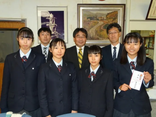 福島県立磐城高校の制服写真画像まとめ レビュー口コミ評判 生徒の着こなし 夏服冬服詳細情報 制服グラム 全国中学校高等学校制服検索