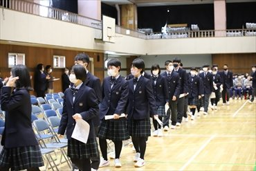 盛岡誠桜高校の制服写真画像まとめ・レビュー口コミ評判・生徒の着こなし・夏服冬服詳細情報