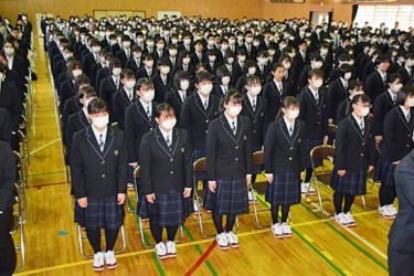 青森県立黒石商業高校の制服写真画像まとめ・レビュー口コミ評判・生徒の着こなし・夏服冬服詳細情報