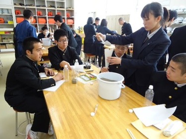 青森県立青森工業高校の制服写真画像まとめ・レビュー口コミ評判・生徒の着こなし・夏服冬服詳細情報