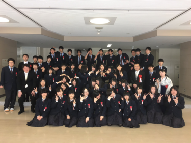 Hokkaido Rubeshibe High School Uniform Foto Samenvatting, Beoordeling Mond-tot-mondreclame, Studentenkleding, Zomerkleding Winterkleding Gedetailleerde informatie