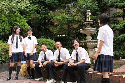 大阪府立住吉高校の制服写真画像動画まとめ・レビュー口コミ評判・生徒の着こなし・夏服冬服詳細情報