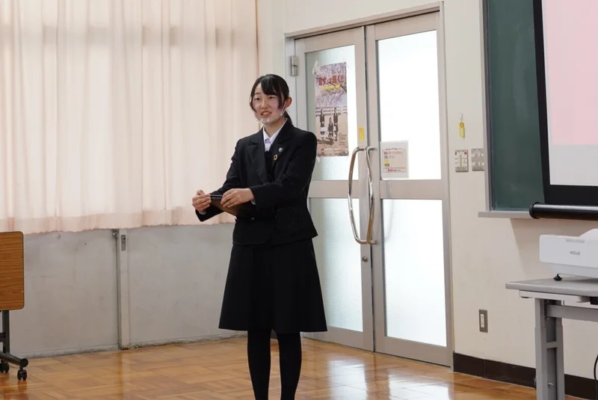 群馬県立館林女子高校の制服写真画像まとめ・レビュー口コミ評判・生徒の着こなし・夏服冬服詳細情報