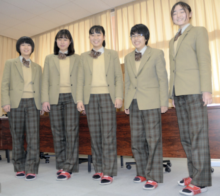 高崎経済大学附属高校の制服写真画像まとめ・レビュー口コミ評判・生徒の着こなし・夏服冬服詳細情報