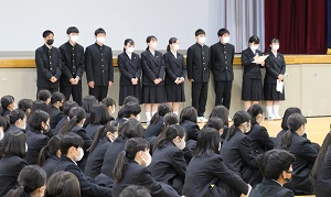 群馬県立伊勢崎商業高校の制服写真画像まとめ・レビュー口コミ評判・生徒の着こなし・夏服冬服詳細情報