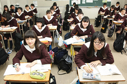 共愛学園中学校・高校の制服写真画像まとめ・レビュー口コミ評判・生徒の着こなし・夏服冬服詳細情報