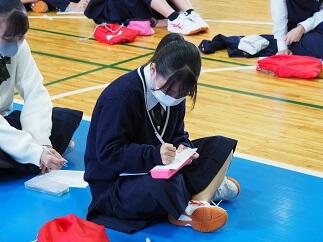 埼玉県立鷲宮高校の制服写真画像まとめ・レビュー口コミ評判・生徒の着こなし・夏服冬服詳細情報