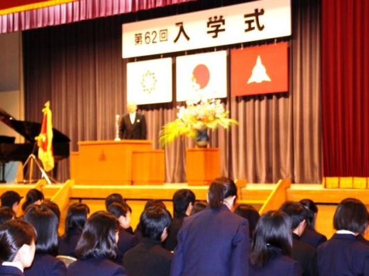 埼玉県立蕨高校の制服写真画像動画まとめ・レビュー口コミ評判・生徒の着こなし・夏服冬服詳細情報（わらびこうとうがっこう）