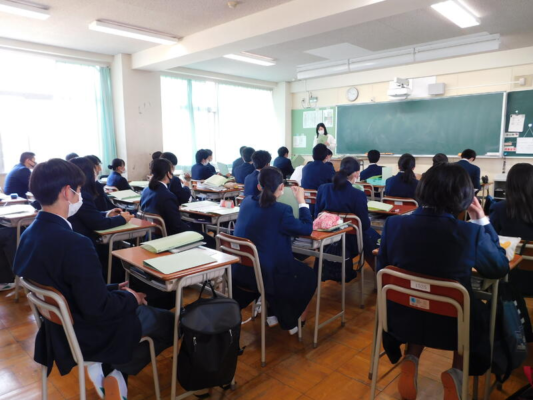 埼玉県立上尾南高校の制服写真画像まとめ・レビュー口コミ評判・生徒の着こなし・夏服冬服詳細情報