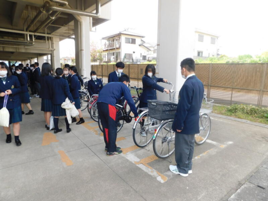 埼玉県立上尾南高校の制服写真画像まとめ・レビュー口コミ評判・生徒の着こなし・夏服冬服詳細情報