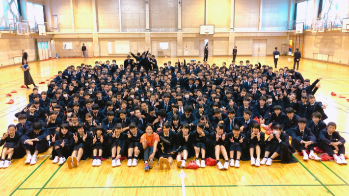 埼玉県立越谷西高校の制服写真画像まとめ・レビュー口コミ評判・生徒の着こなし・夏服冬服詳細情報