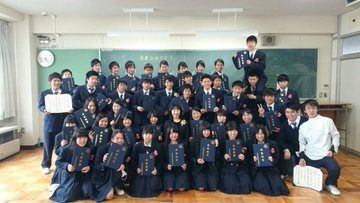 埼玉県立越谷西高校の制服写真画像まとめ・レビュー口コミ評判・生徒の着こなし・夏服冬服詳細情報
