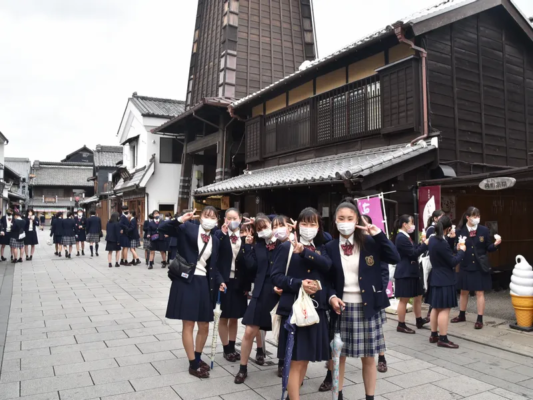 【2021新制服】山村学園高校の制服写真画像まとめ・レビュー口コミ評判・生徒の着こなし・夏服冬服詳細情報