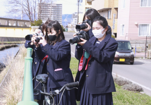 遺愛女子中学校 高校の制服写真画像まとめ レビュー口コミ評判 生徒の着こなし 夏服冬服詳細情報 制服グラム 全国中学校高等学校制服検索