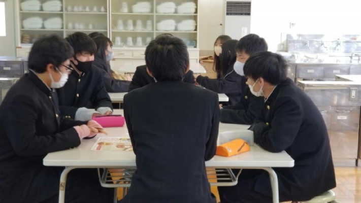 愛知県立豊橋商業高校の制服写真画像動画まとめ・レビュー口コミ評判【2023年度/令和5年新制服】学ラン襟詰めセーラー廃止
