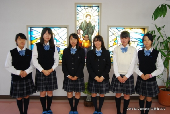 聖カピタニオ女子高校の制服写真画像まとめ レビュー口コミ評判 生徒の着こなし 夏服冬服詳細情報 制服グラム 全国中学校高等学校制服検索