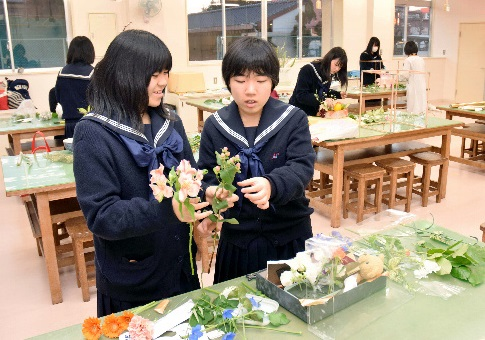 愛知県立西尾高校の制服写真画像まとめ・レビュー口コミ評判・生徒の着こなし・夏服冬服詳細情報