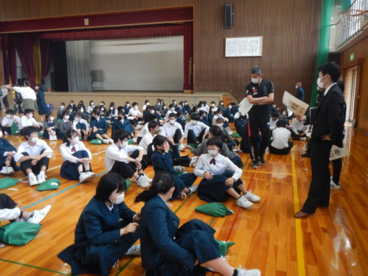 愛知県立豊丘高校の制服写真画像まとめ・レビュー口コミ評判・生徒の着こなし・夏服冬服詳細情報（ゆたかがおかこうとうがっこう）
