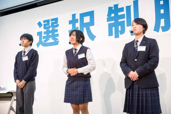 愛知県立瀬戸工科高校の制服写真画像まとめ・レビュー口コミ評判・生徒の着こなし・夏服冬服詳細情報（旧愛知県立瀬戸窯業高等学校）