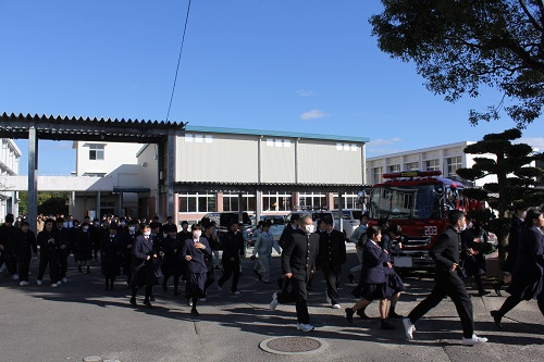 鹿児島県立川内商工高校の制服写真画像まとめ・レビュー口コミ評判・生徒の着こなし・夏服冬服詳細情報