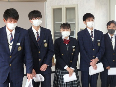 出水中央高校の制服写真画像まとめ・レビュー口コミ評判・生徒の着こなし・夏服冬服詳細情報
