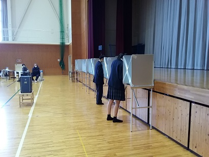 鳥取県立境港総合技術高校の制服写真画像まとめ・レビュー口コミ評判・生徒の着こなし・夏服冬服詳細情報