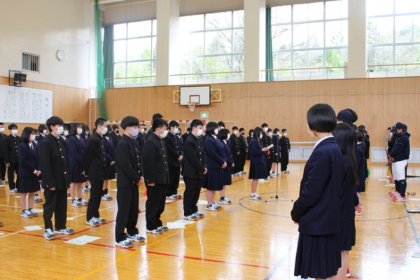 島根県立飯南高校の制服写真画像まとめ・レビュー口コミ評判・生徒の着こなし・夏服冬服詳細情報