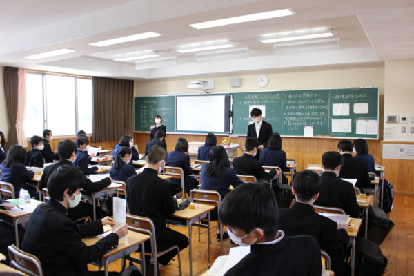 島根県立大田高校の制服写真画像まとめ・レビュー口コミ評判・生徒の着こなし・夏服冬服詳細情報