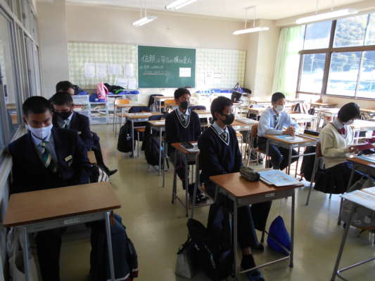 七尾学園益田東高校の制服写真画像まとめ・レビュー口コミ評判・生徒の着こなし・夏服冬服詳細情報
