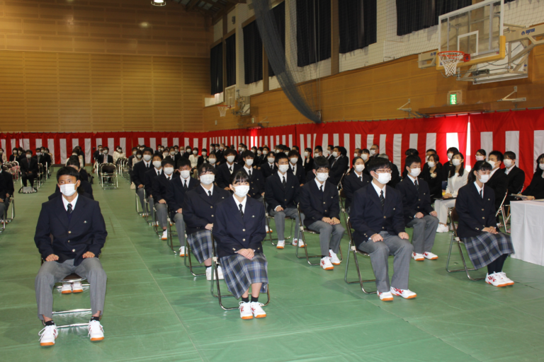 広島県立吉田高校の制服 着こなし画像 評判 制服ランキング 制服グラム 全国中学校高等学校制服検索