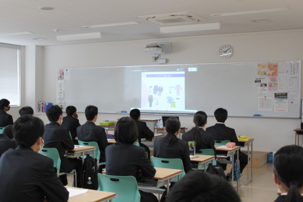 広島工業大学高校の制服写真画像まとめ・レビュー口コミ評判・生徒の着こなし・夏服冬服詳細情報