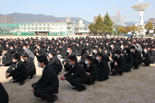 広島工業大学高校の制服写真画像まとめ・レビュー口コミ評判・生徒の着こなし・夏服冬服詳細情報