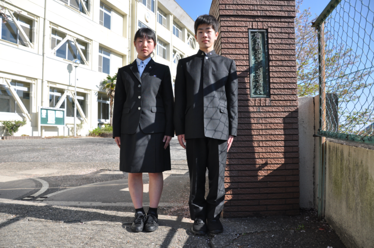 広島県立呉工業高校の制服写真画像まとめ・レビュー口コミ評判・生徒の着こなし・夏服冬服詳細情報│全国中高制服グラム-全国47都道府県の中学校高等学校制服 検索口コミ-