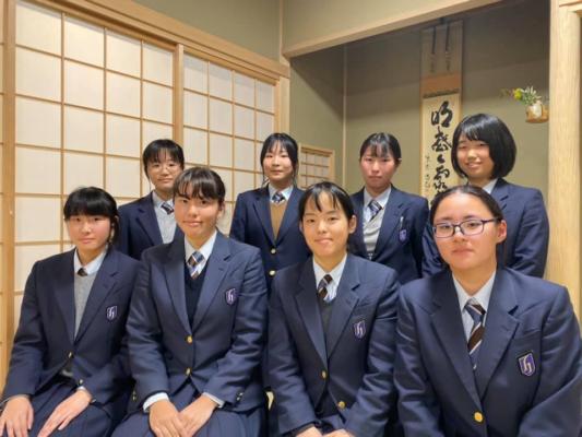 広島国際学院中学校・高校の制服写真画像まとめ・レビュー口コミ評判・生徒の着こなし・夏服冬服詳細情報