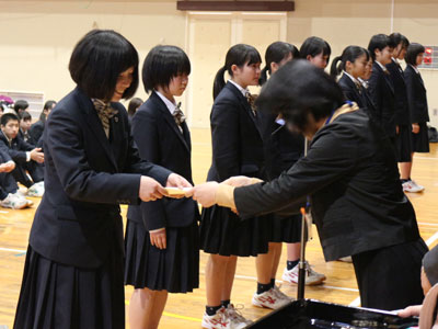 広島県立呉商業高校の制服写真画像まとめ・レビュー口コミ評判・生徒の着こなし・夏服冬服詳細情報