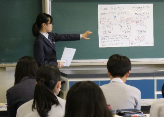広島市立美鈴が丘高校の制服写真画像まとめ・レビュー口コミ評判・生徒の着こなし・夏服冬服詳細情報