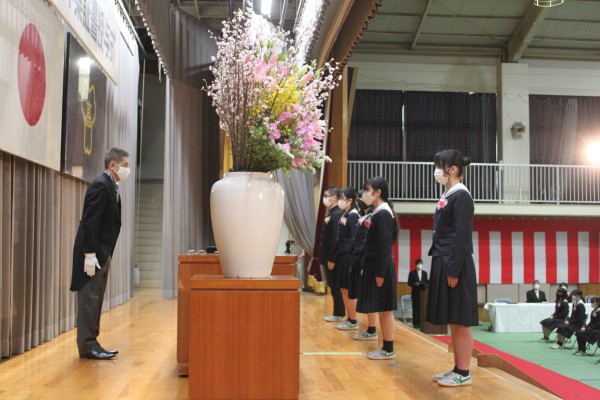 広島県立呉宮原高校の制服写真画像まとめ・レビュー口コミ評判・生徒の着こなし・夏服冬服詳細情報