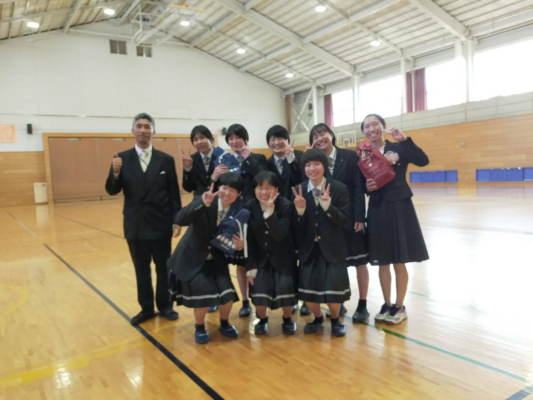 銀河学院中学校・高校の制服写真画像まとめ・レビュー口コミ評判・生徒の着こなし・夏服冬服詳細情報
