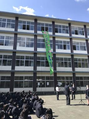 大阪府立島本高校の制服・着こなし・評判・制服ランキング