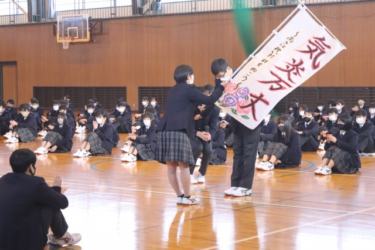 岡山県立新見高校の制服写真画像まとめ・レビュー口コミ評判・生徒の着こなし・夏服冬服詳細情報