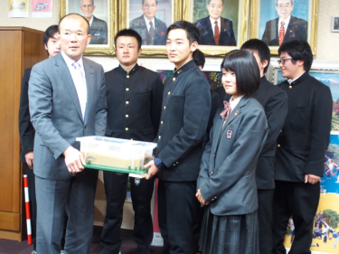 岡山県立笠岡工業高校の制服写真画像まとめ・レビュー口コミ評判・生徒の着こなし・夏服冬服詳細情報