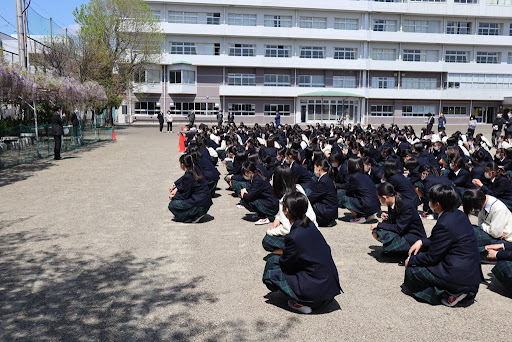 静岡女子高校の制服写真画像まとめ・レビュー口コミ評判・生徒の着こなし・夏服冬服詳細情報